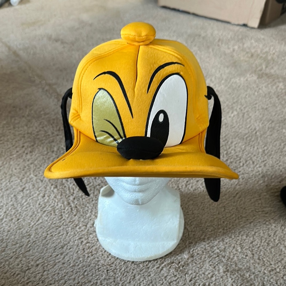 Disney Park’s pluto hat with floppy ears